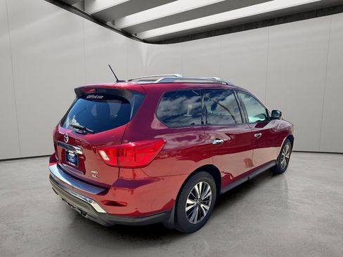 Used 2017 Nissan Pathfinder SL w/ SL Premium Package AWD/4WD image 5