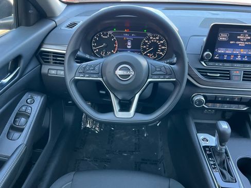 New 2025 Nissan Altima 2.5 SV w/ SV Premium Package image 15
