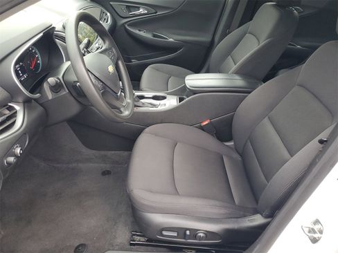 Used 2024 Chevrolet Malibu LT image 5