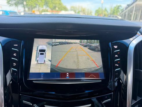 Used 2019 Cadillac Escalade Luxury AWD/4WD image 29