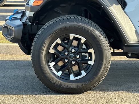 Certified 2024 Jeep Wrangler Unlimited Rubicon 4xe AWD/4WD image 25