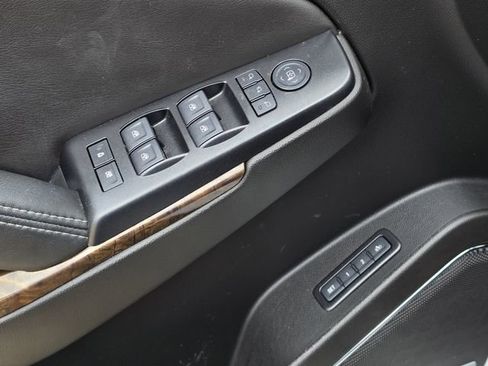 Used 2018 Chevrolet Tahoe LT w/ Texas Edition Package RWD image 16