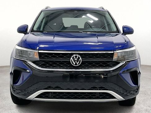 Used 2024 Volkswagen Taos SE image 5