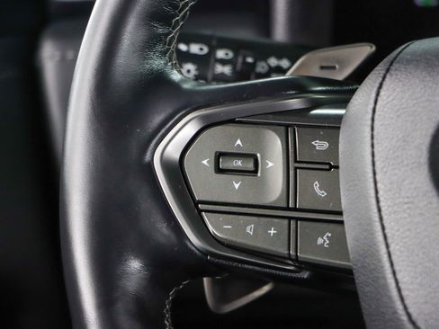 Used 2025 Lexus LX 600 4WD w/ Luxury Package image 14