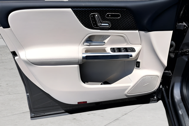 Certified 2026 Mercedes-Benz GLB 250 4MATIC image 17