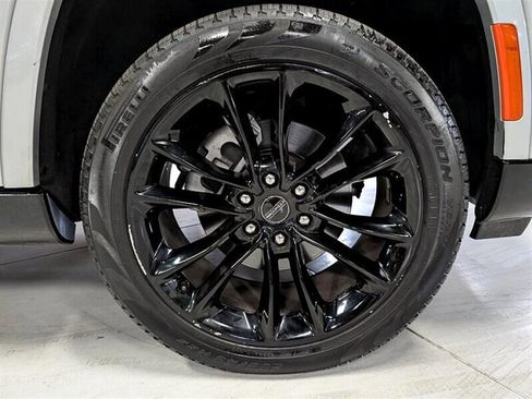 Used 2024 Jeep Grand Wagoneer L Series III w/ Quick Order Packagew 28T image 12