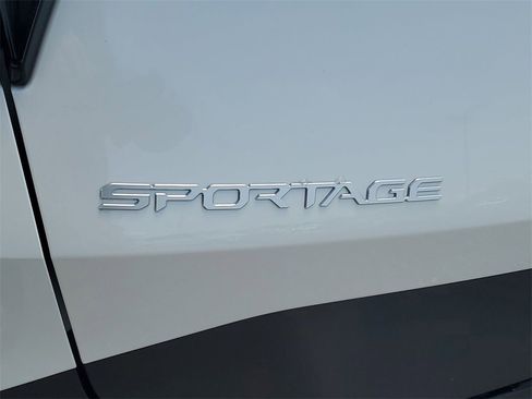 New 2025 Kia Sportage LX image 26