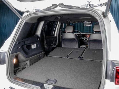 Certified 2025 Mercedes-Benz GLB 250 250 SUV image 9