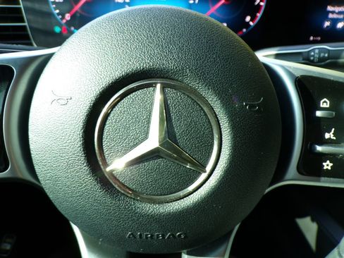 Used 2020 Mercedes-Benz GLE 350 4MATIC image 33