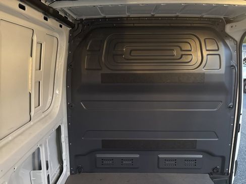 Used 2023 Mercedes-Benz Sprinter 144 Cargo image 17