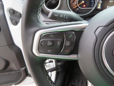 Used 2021 Jeep Wrangler Unlimited Sahara image 21