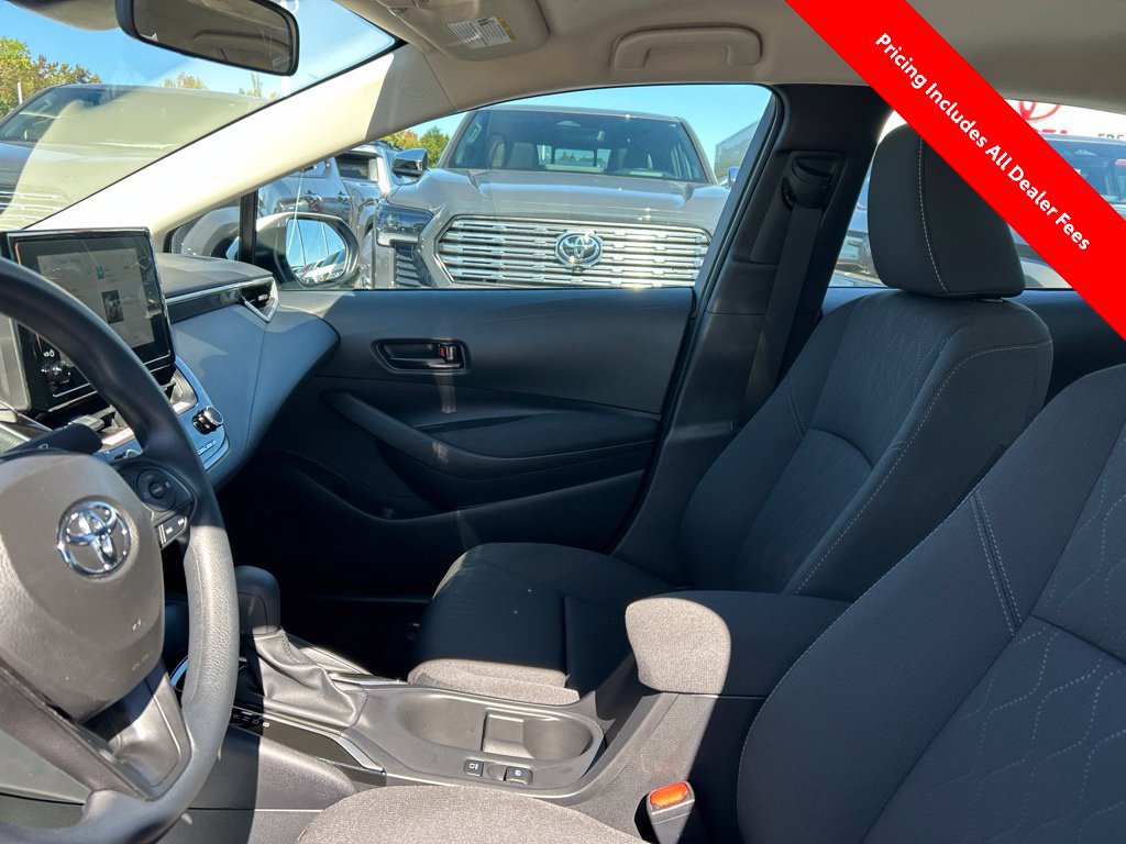 Used 2026 Toyota Corolla LE FWD image 2