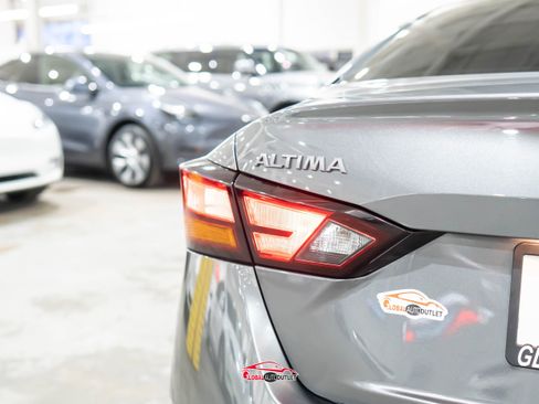 Used 2024 Nissan Altima 2.5 SV image 43
