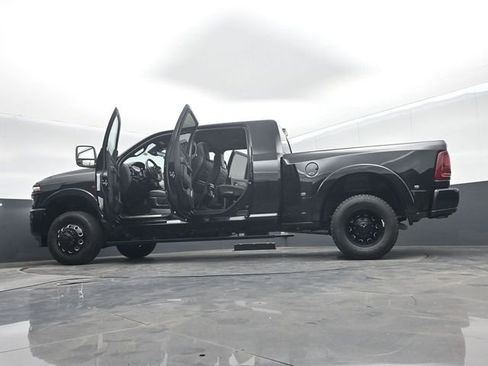 Used 2025 RAM 3500 Limited AWD/4WD image 77