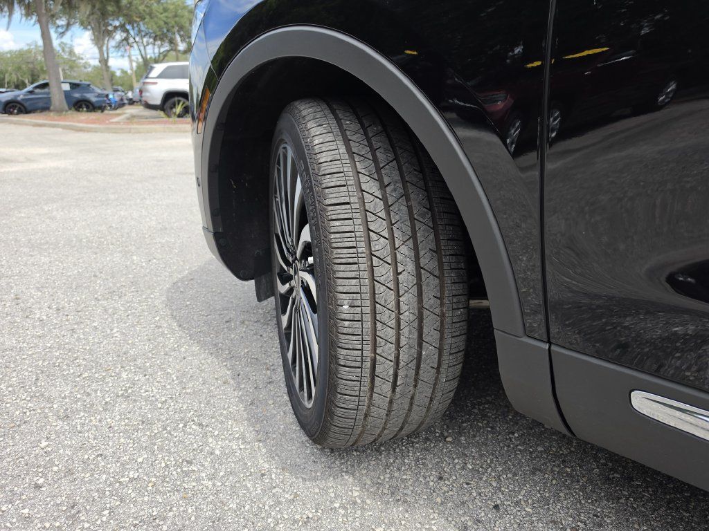 Used 2023 Lincoln Nautilus Black Label AWD/4WD image 34