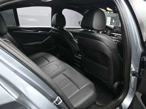 Used 2018 BMW 530e image 21