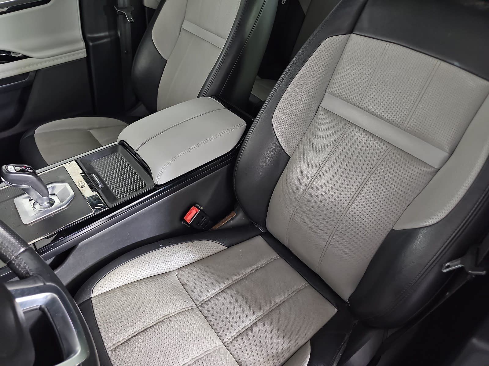 Used 2020 Land Rover Range Rover Evoque R-Dynamic S AWD/4WD image 15