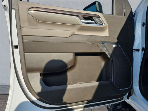 Used 2024 GMC Sierra 2500 SLT w/ Texas SLT Premium Package image 17