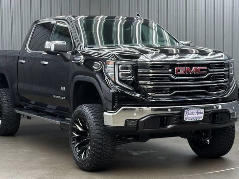 Used 2026 GMC Sierra 1500 SLT AWD/4WD image 7