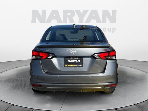 Used 2024 Nissan Versa SR image 7