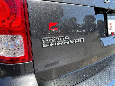 Used 2019 Dodge Grand Caravan SE FWD image 21