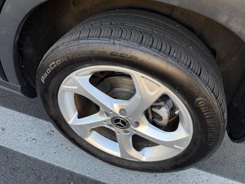 Used 2018 Mercedes-Benz GLA 250 w/ Convenience Package image 12