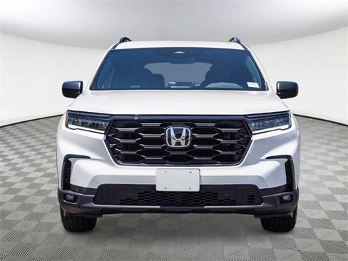 New 2025 Honda Pilot Sport image 6