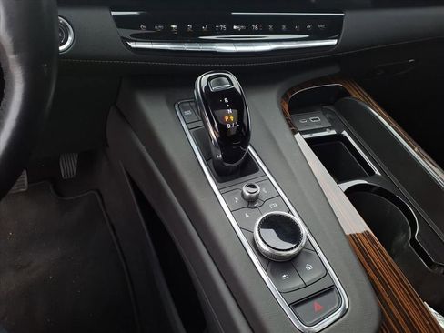 Used 2023 Cadillac Escalade Premium Luxury image 7