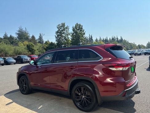 Used 2019 Toyota Highlander SE AWD/4WD image 8