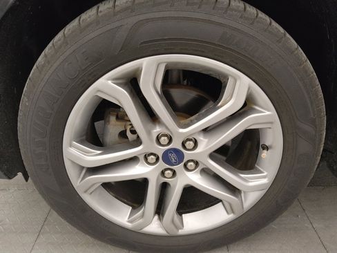 Used 2015 Ford Edge Titanium FWD image 31