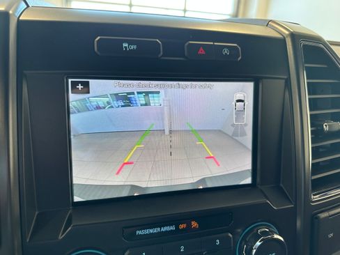 Used 2019 Ford F150 Lariat image 22