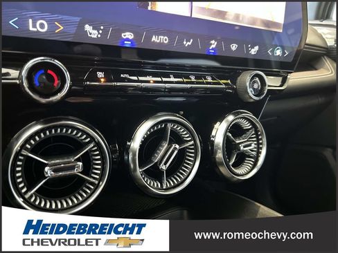 Used 2024 Chevrolet Blazer EV LT AWD/4WD image 23