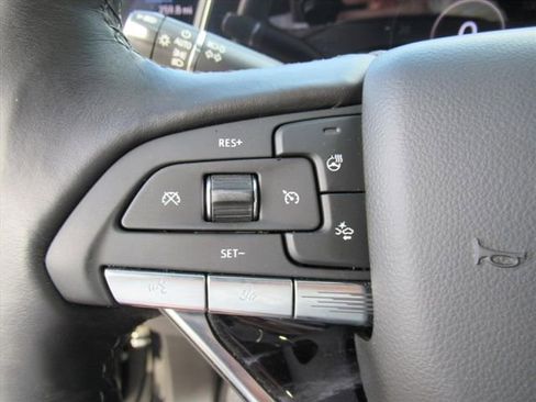 Used 2022 Cadillac Escalade ESV Sport w/ Touring Package image 21