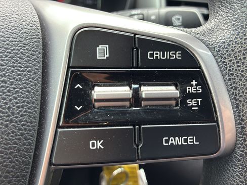 Used 2020 Kia Sorento LX FWD image 28
