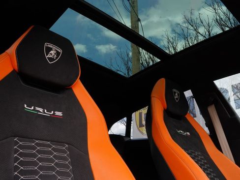Used 2022 Lamborghini Urus image 71