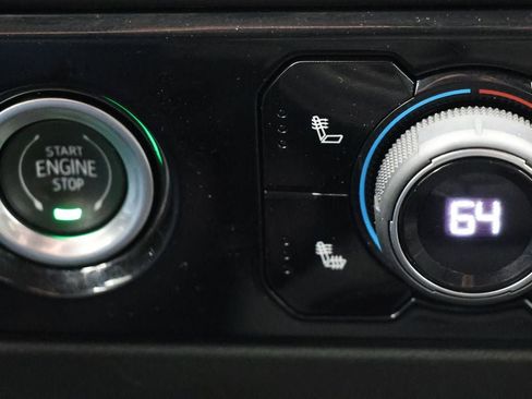 Used 2024 Chevrolet Silverado 1500 LT image 28