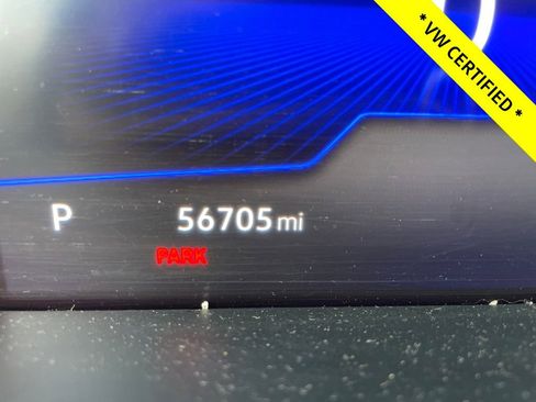 Used 2022 Volkswagen Tiguan SE image 27