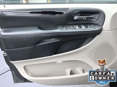 Used 2014 Dodge Grand Caravan SE FWD image 6