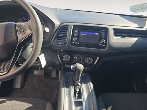 Certified 2022 Honda HR-V LX image 10