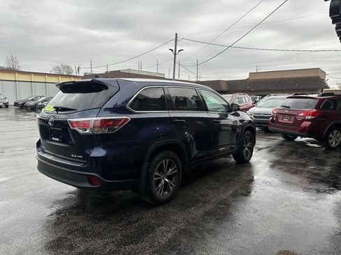 Used 2016 Toyota Highlander XLE AWD/4WD image 5
