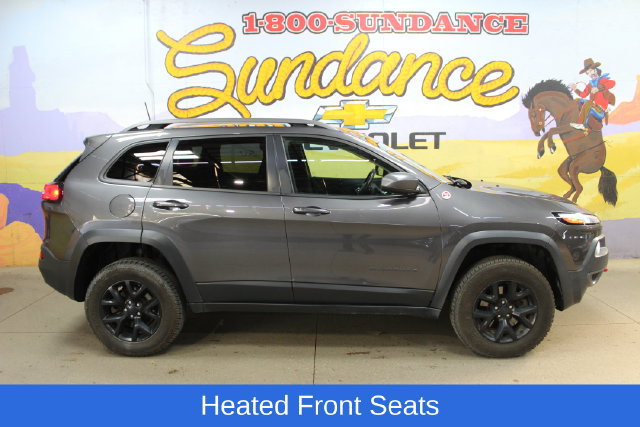 Used 2018 Jeep Cherokee Trailhawk w/ Comfort & Convenience Group AWD/4WD image 1