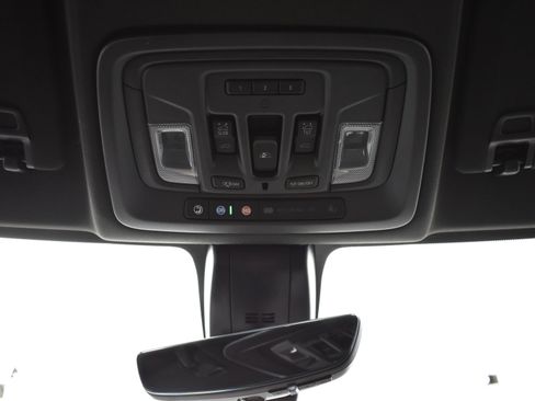 Used 2022 Chevrolet Silverado 3500 High Country image 27