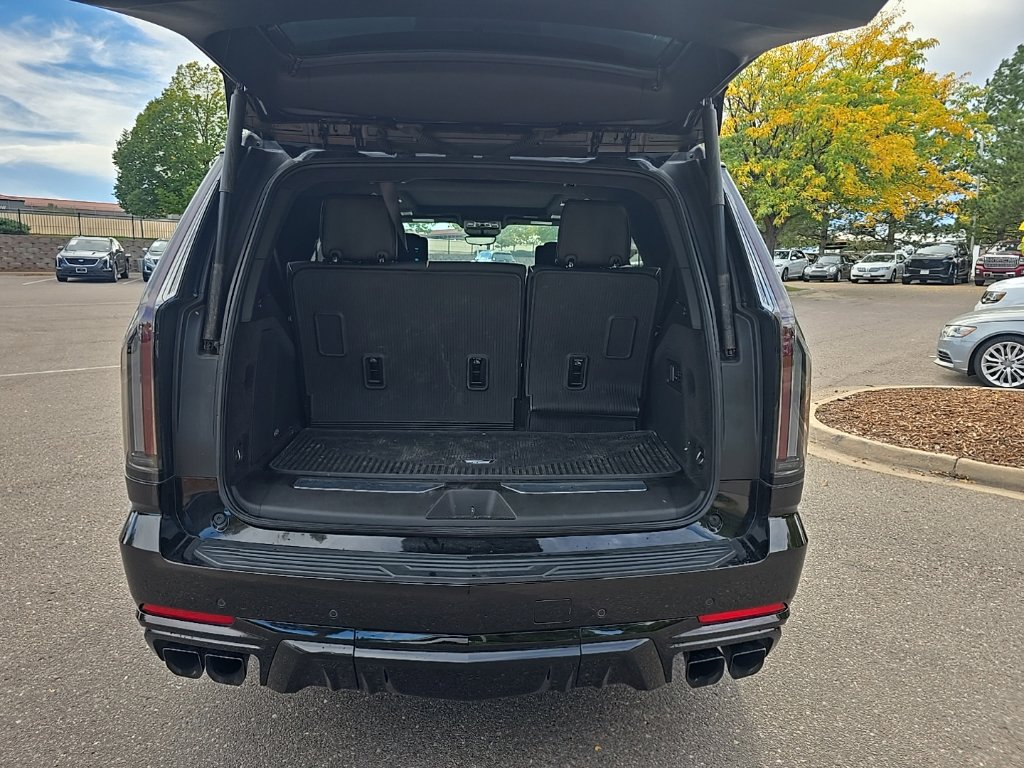 Used 2025 Cadillac Escalade V w/ LPO, ONYX Package AWD/4WD image 13