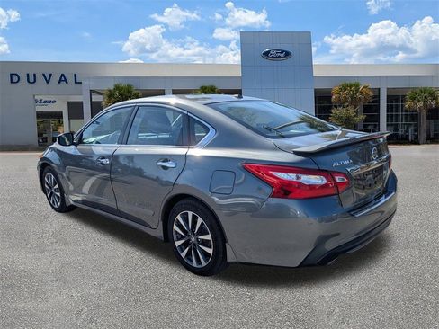 Used 2017 Nissan Altima 2.5 SL w/ 2.5 Technology Package image 6