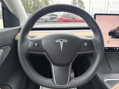 Used 2022 Tesla Model Y Performance image 17