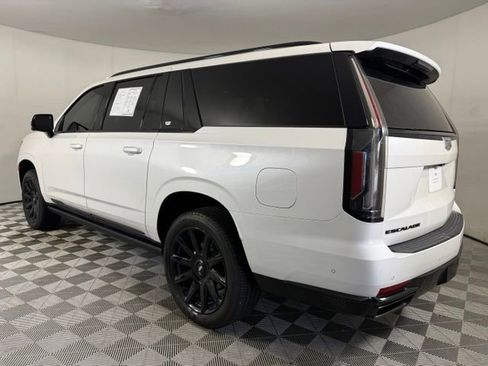 Used 2022 Cadillac Escalade ESV Sport w/ Touring Package AWD/4WD image 6