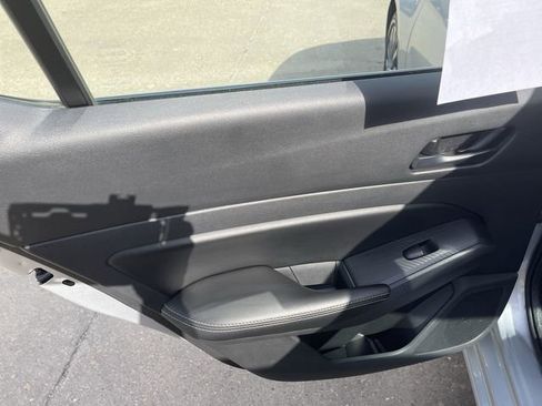 Used 2024 Nissan Altima 2.5 SV image 12