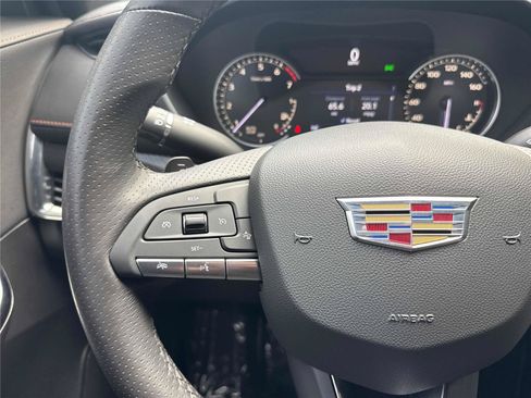 Used 2023 Cadillac XT4 Sport FWD image 18