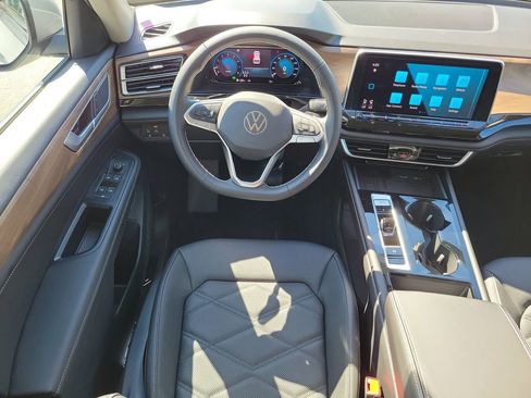 New 2026 Volkswagen Atlas SE image 12