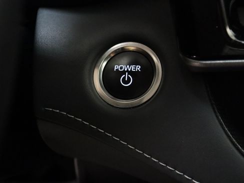 Certified 2025 Toyota Highlander XLE AWD/4WD image 18